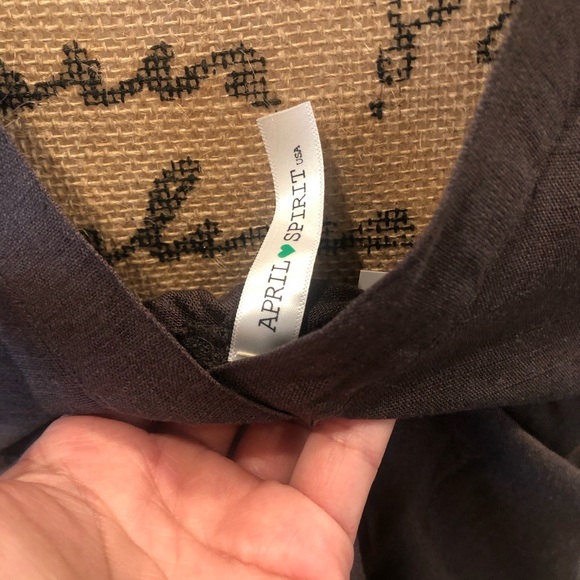 Linen Top - Picture 6 of 7